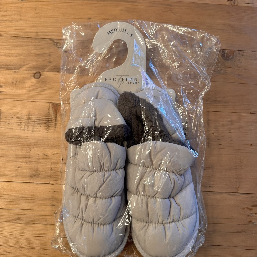 Faceplant Dreams Puffer Slippers Size 7/8 Medium Gray Cozy Plush Indoor Shoes - Picture 9 of 13
